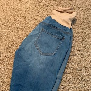 Maternity skinny jeans